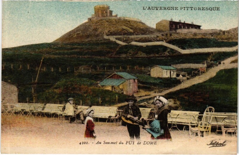 Carte postale ancienne Au Sommet du Puy de Dome France