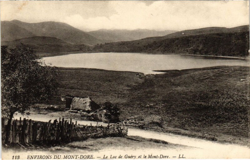 Carte postale ancienne Env du Mont-Dore Le Lac de Guery France à Mont-Dore