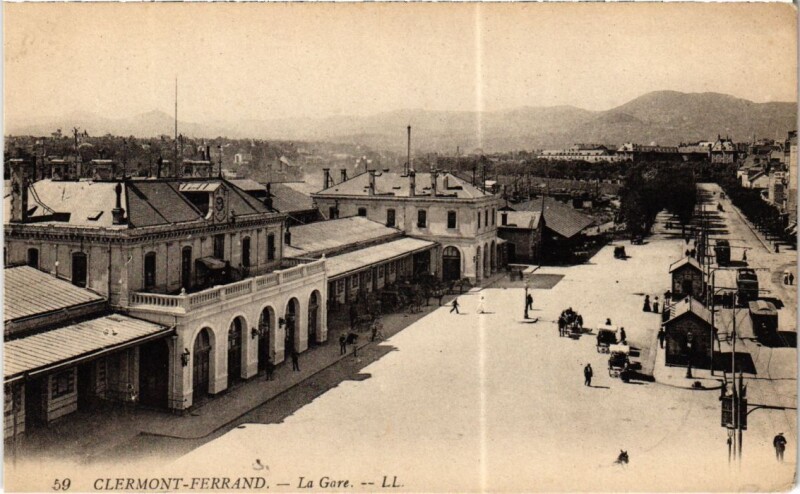 Carte postale ancienne Clermont-Ferrand La Gare France à Clermont-Ferrand