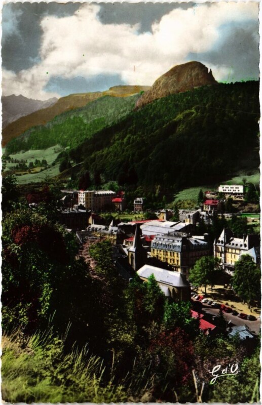 Carte postale ancienne Le Mont Dore Centre Thermal France à Mont-Dore