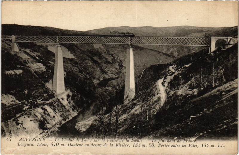 Carte postale ancienne Auvergne Le Viauc de Fades s la Vallee France
