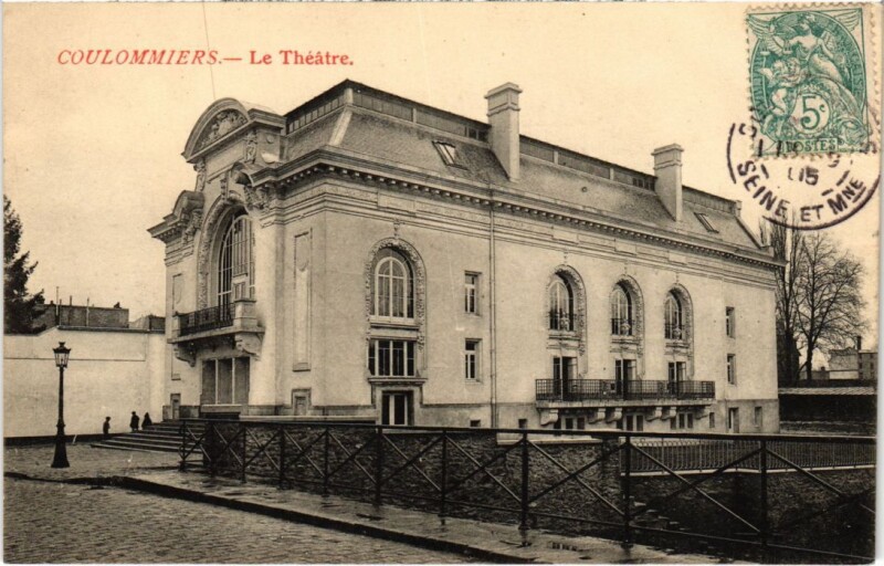 Carte postale ancienne Coulommiers Le Theatre France à Coulommiers