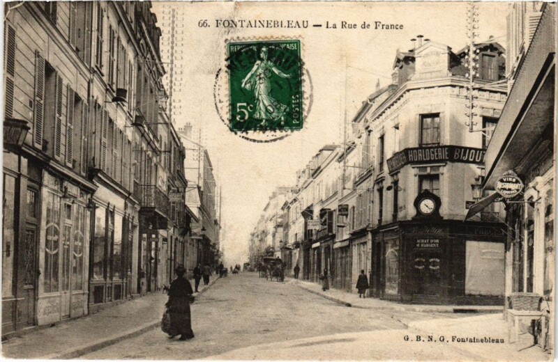 Carte postale ancienne Fontainebleau La Rue de France France à Fontainebleau