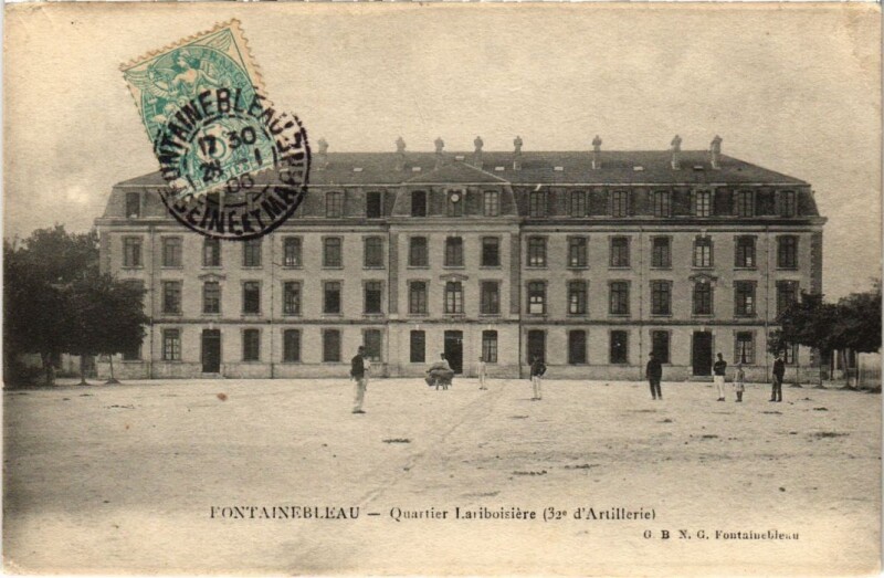 Carte postale ancienne Fontainebleau Quartier Lariboisiere France à Fontainebleau