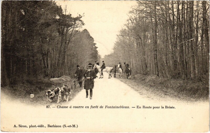 Carte postale ancienne Fontainebleau En Route pour la Brisee France à Fontainebleau