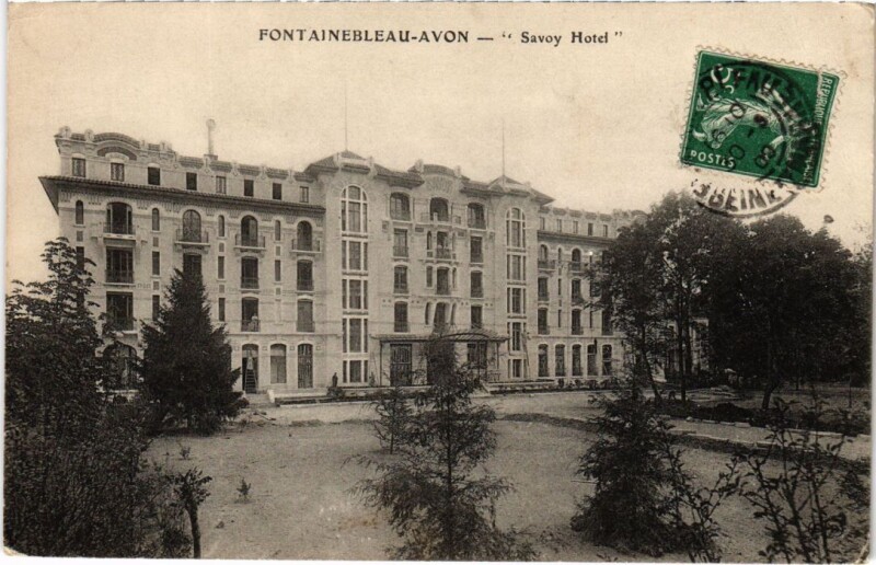 Carte postale ancienne Fontainebleau Savoy Hotel France à Fontainebleau