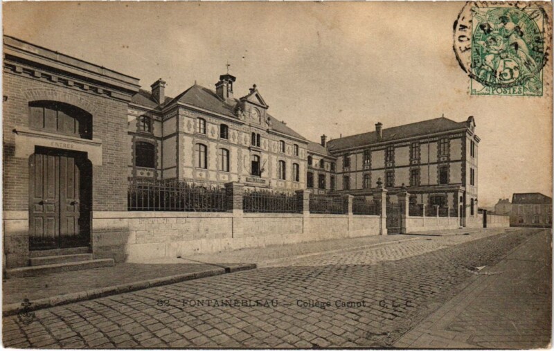 Carte postale ancienne Fontainebleau College Carnot France à Fontainebleau