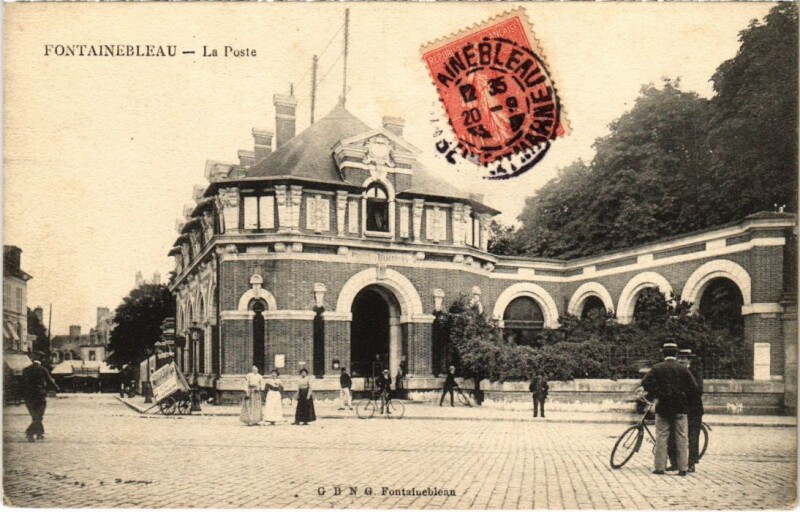 Carte postale ancienne Fontainebleau La Poste France à Fontainebleau