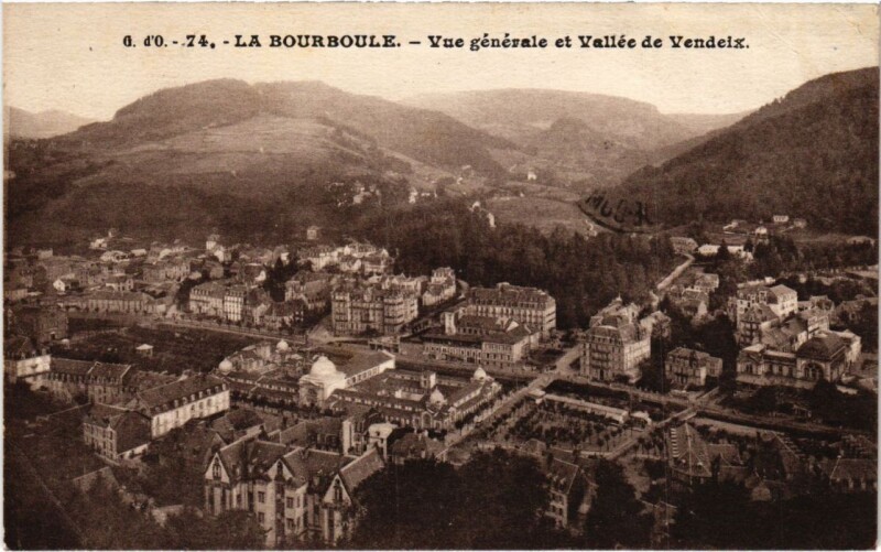 Carte postale ancienne La Bourboule Vue Generale et Vallee de Vendeix France à La Bourboule
