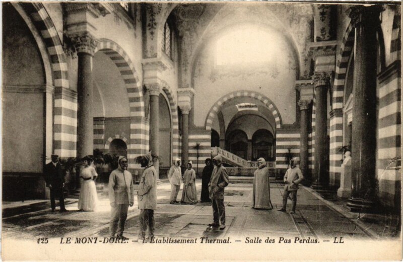 Carte postale ancienne Le Mont Dore L'Etablissement Thermal France à Mont-Dore
