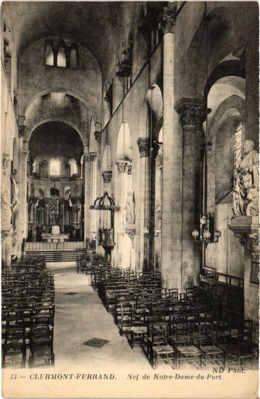 Carte postale ancienne Clermont-Ferrand Nef de Notre-Dame du Port France à Clermont-Ferrand