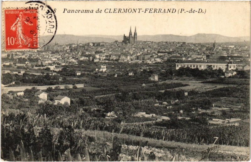 Carte postale ancienne Clermont-Ferrand Panorama France à Clermont-Ferrand