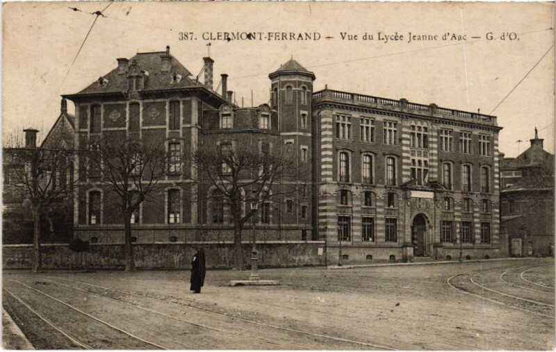 Carte postale ancienne Clermont-Ferrand Vue u Lycee JEanne d'Arc France à Clermont-Ferrand