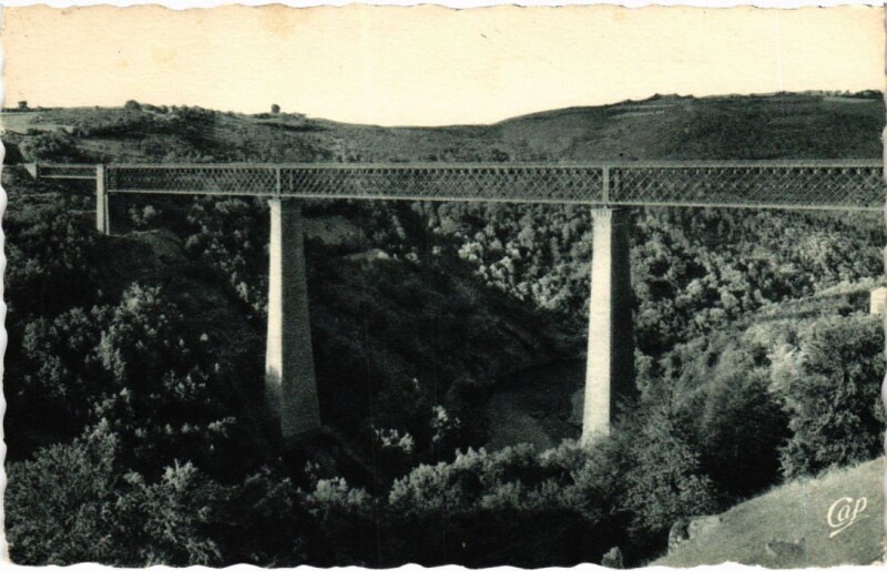 Carte postale ancienne Viaduc des Fades Le Viaduc France