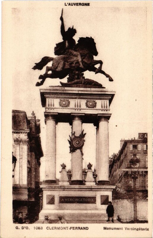 Carte postale ancienne Clermont-Ferrand Monument Vercingetorix France à Clermont-Ferrand