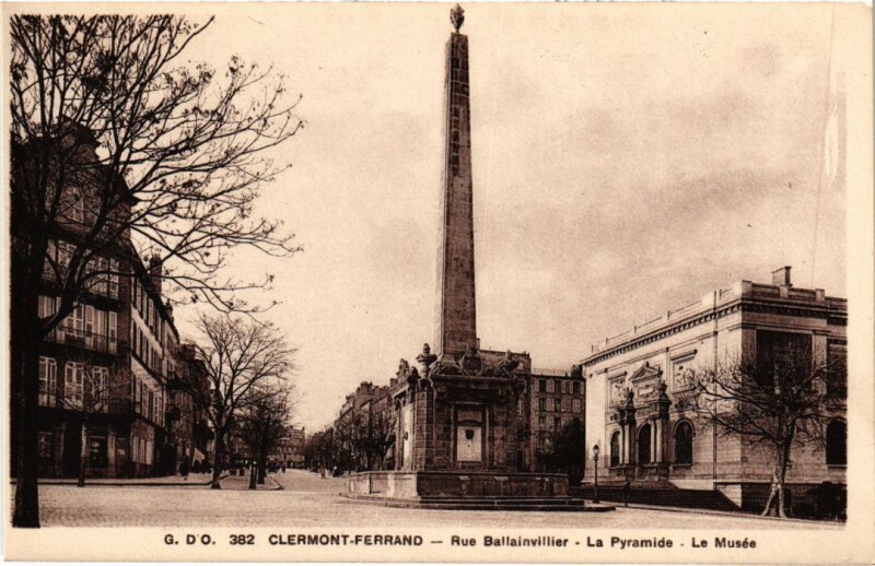 Carte postale ancienne Clermont-Ferrand Rue Ballainvillier France à Clermont-Ferrand