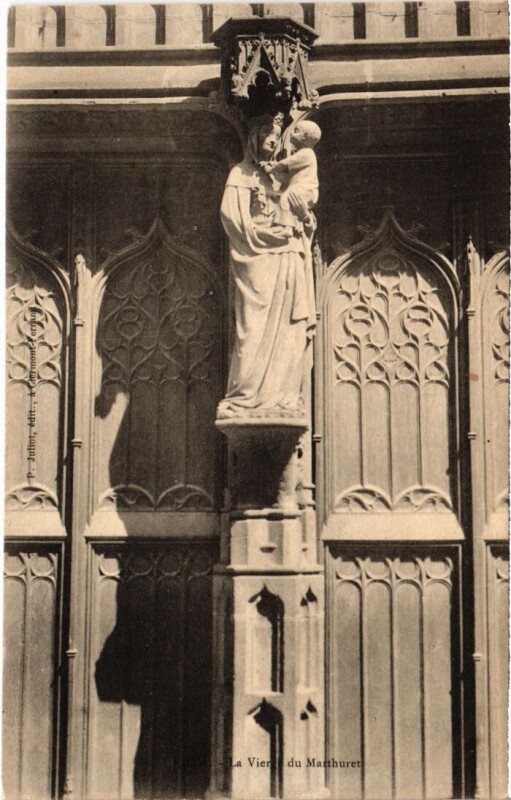 Carte postale ancienne Riom La Vierge du Marthuret France à Thuret