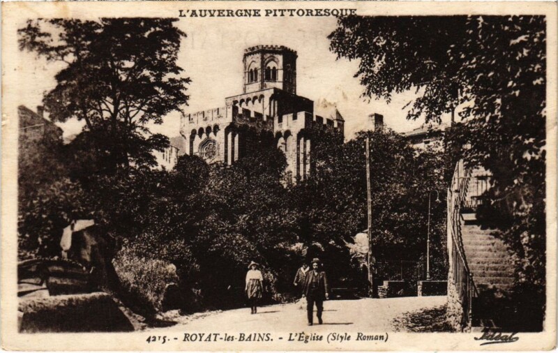 Carte postale ancienne Royat-les-Bains L'Eglise France à Royat