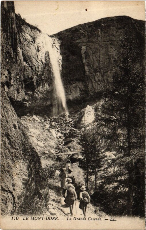 Carte postale ancienne Le Mont Dore La Grande Cascade France à Mont-Dore