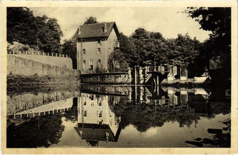 Carte postale ancienne La Bourboule Le Barrage France à La Bourboule