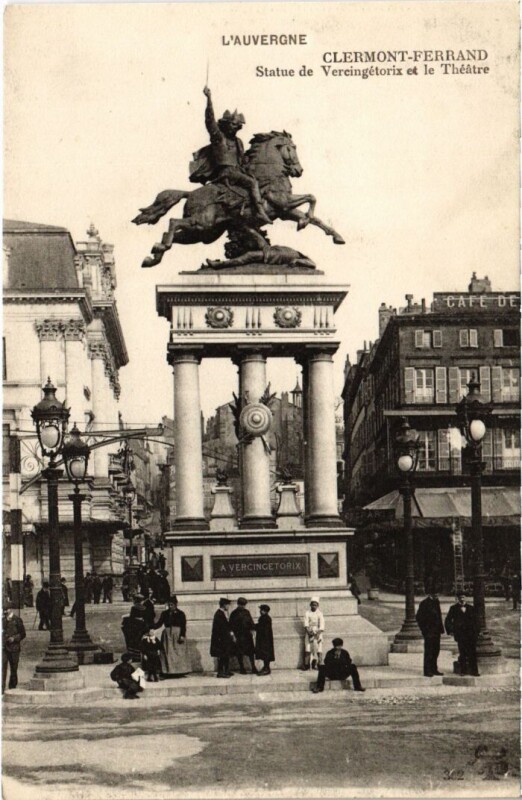 Carte postale ancienne Clermont-Ferrand Statue de Vercingetorix France à Clermont-Ferrand