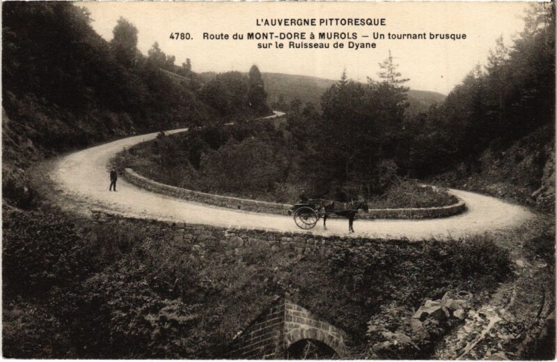 Carte postale ancienne Mont-Dore Un tournant brusque France à Mont-Dore