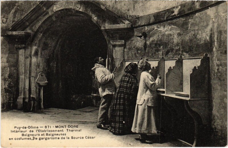 Carte postale ancienne Mont-Dore Interieur de l'Etablissement Thermal France à Mont-Dore