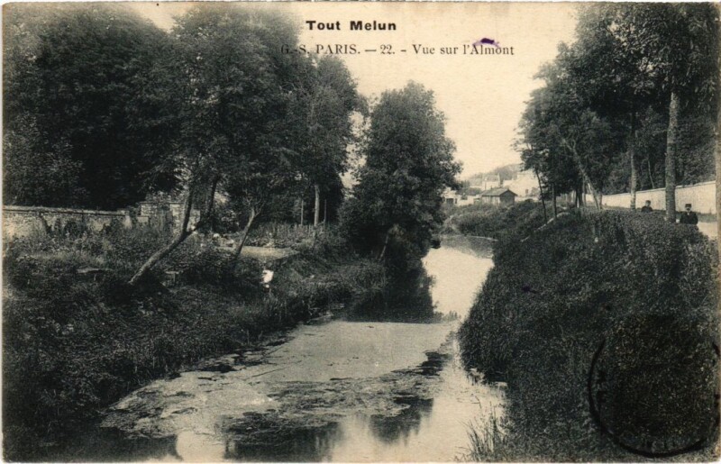 Carte postale ancienne Melun Vue s l'Almont France à Melun