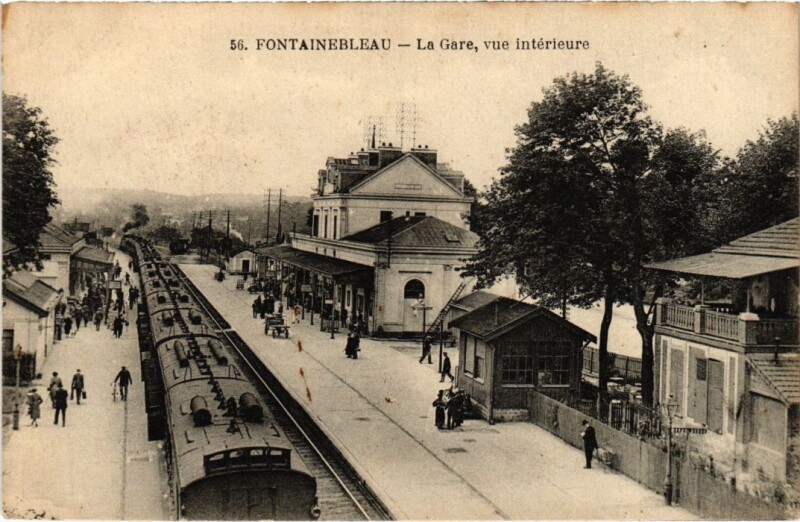 Carte postale ancienne Fontainebleau La Gare, vue interieure France à Fontainebleau