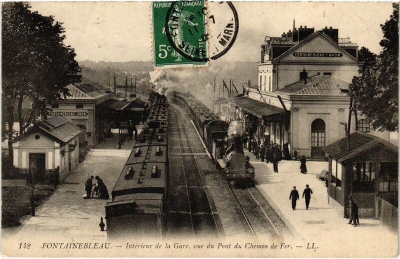 Carte postale ancienne Fontainebleau Interieur de la Gare France à Fontainebleau
