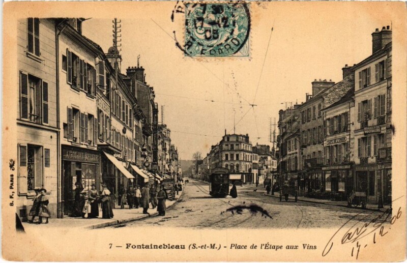 Carte postale ancienne Fontainebleau Place de l'Etape aux Vins France à Fontainebleau