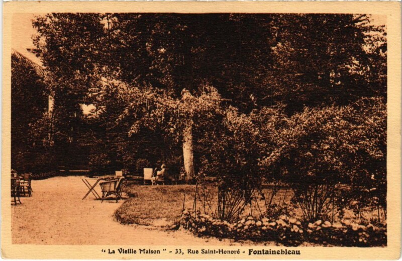 Carte postale ancienne Fontainebleau Rue Saint-Honore France à Fontainebleau