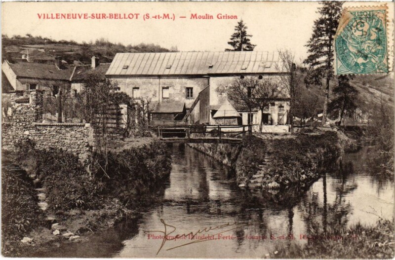 Carte postale ancienne Villeneuve s Bellot Moulin Grison France à Bellot
