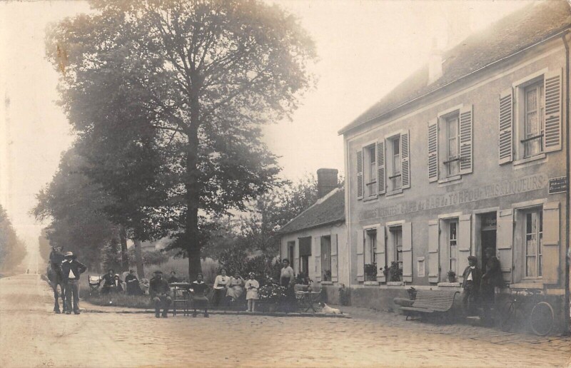 Carte postale ancienne Bas Torfou Par Arpajon - Carte Photo - Cafe Du Bas De Torfou - Vins - Liq à Arpajon