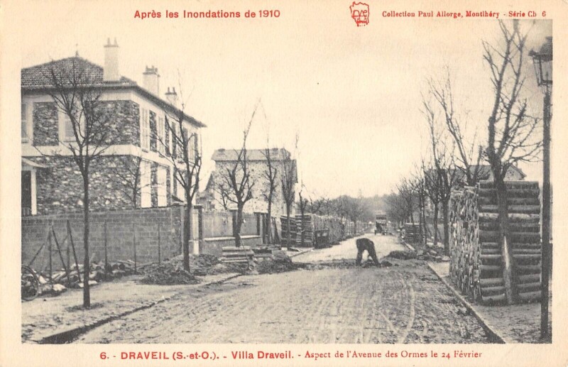 Carte postale ancienne Draveil - Apres Inondations 1910 - Villa Draveil - Aspect De L'Avenue Des à Draveil