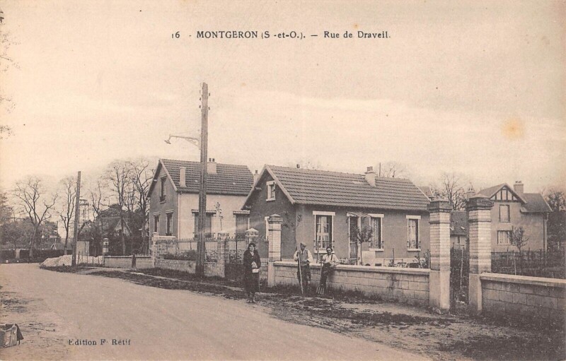 Carte postale ancienne Montgeron - Rue De Draveil à Draveil