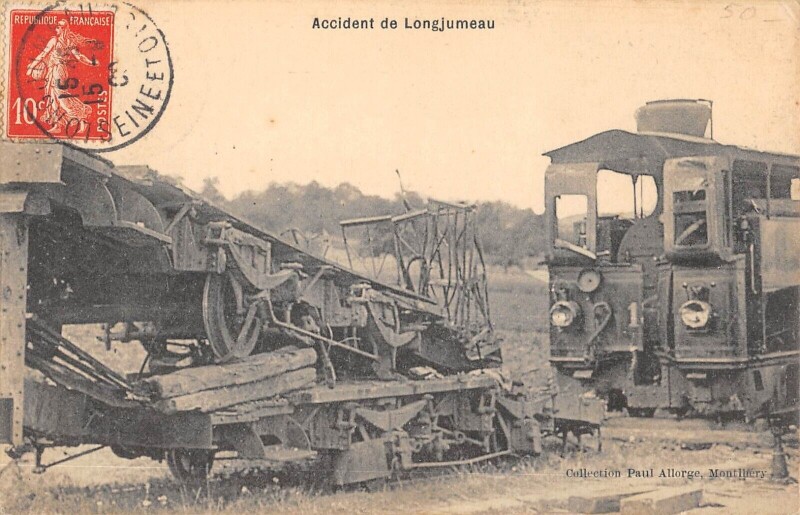 Carte postale ancienne Longjumeau - Accident De Longjumeau - Train - Catastrope Ferroviaire à Longjumeau