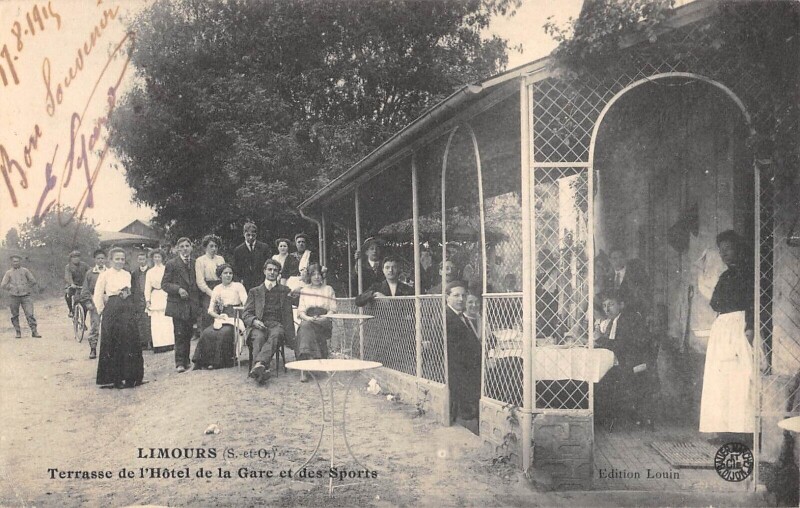 Carte postale ancienne Limours - Terrasse De L'Hotel De La Gare Et Des Sports - Buvette à Limours