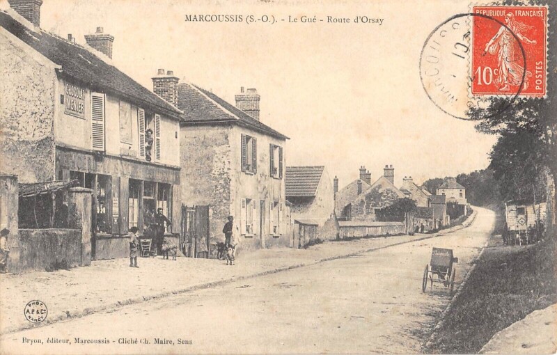Carte postale ancienne Marcoussis - Le Gue - Route D'Orsay à Marcoussis