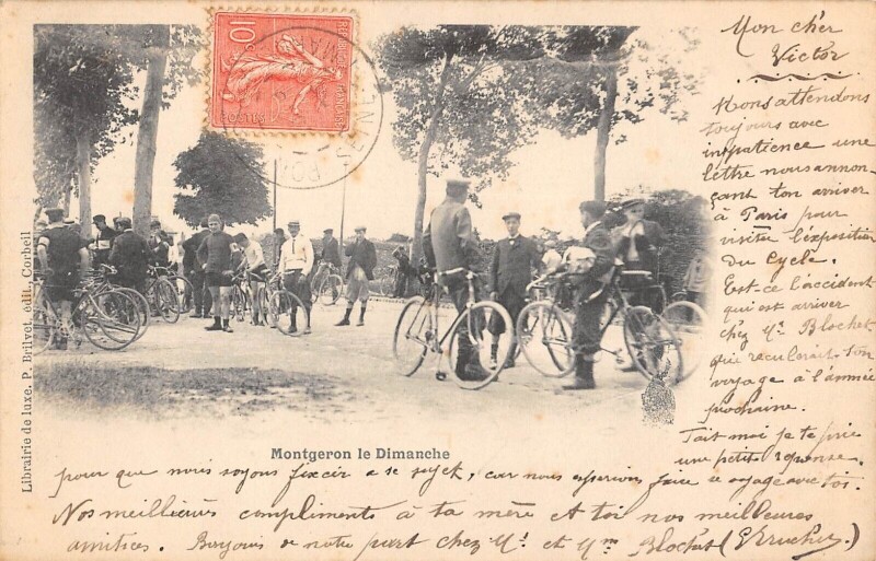 Carte postale ancienne Montgeron - Le Dimanche - Cyclisme à Montgeron