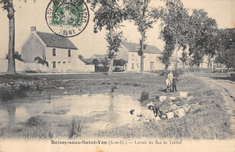 Carte postale ancienne Boissy Sous Saint Yon - Lavoir Du Bas De Torfou - Lavandieres à Boissy-sous-Saint-Yon