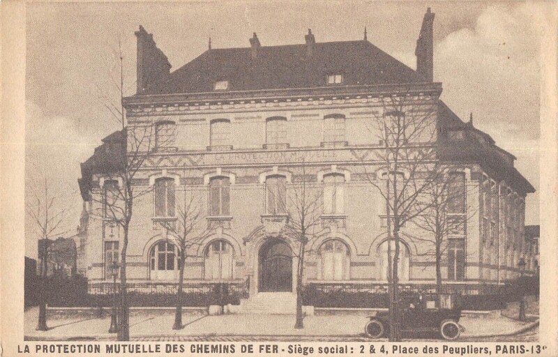 Carte postale ancienne Paris 13e La Protection Mutuelle Des Chemins De Fer Place Des Peupliers à Paris 13e