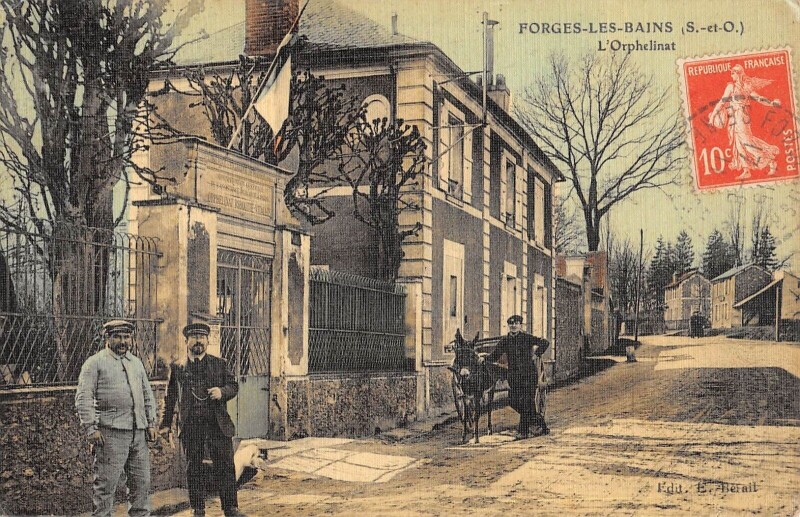 Carte postale ancienne Forges Les Bains - Orphelinat - cpa toilée à Forges-les-Bains