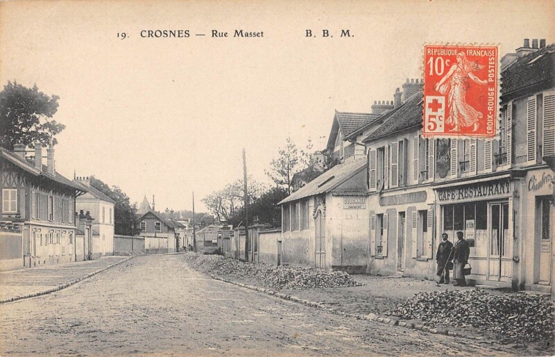 Carte postale ancienne Crosnes - Rue Masset - Cafe à Crosne