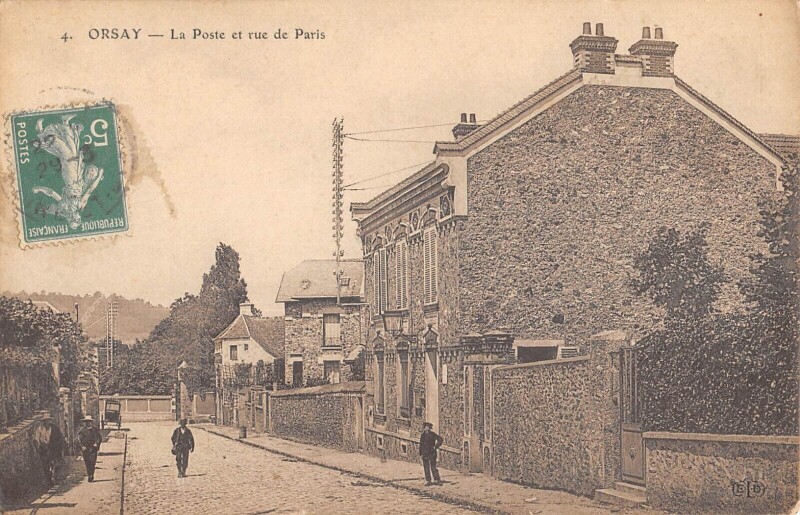 Carte postale ancienne Orsay - La Poste - Rue De Paris à Orsay