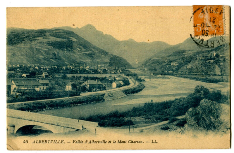 Carte postale ancienne Savoie Albertville  Vallée d' Albertville et le Mont Charvin à Albertville