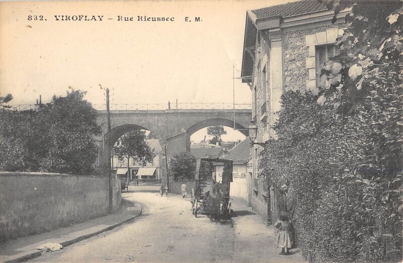 Carte postale ancienne Viroflay Rue Rieussec à Viroflay