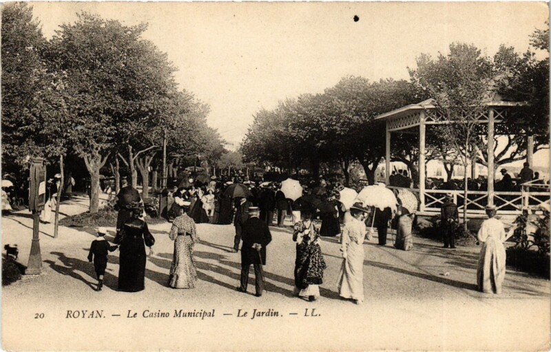 Carte postale ancienne Royan - Le Casino Municipal - Le Jardin à Royan
