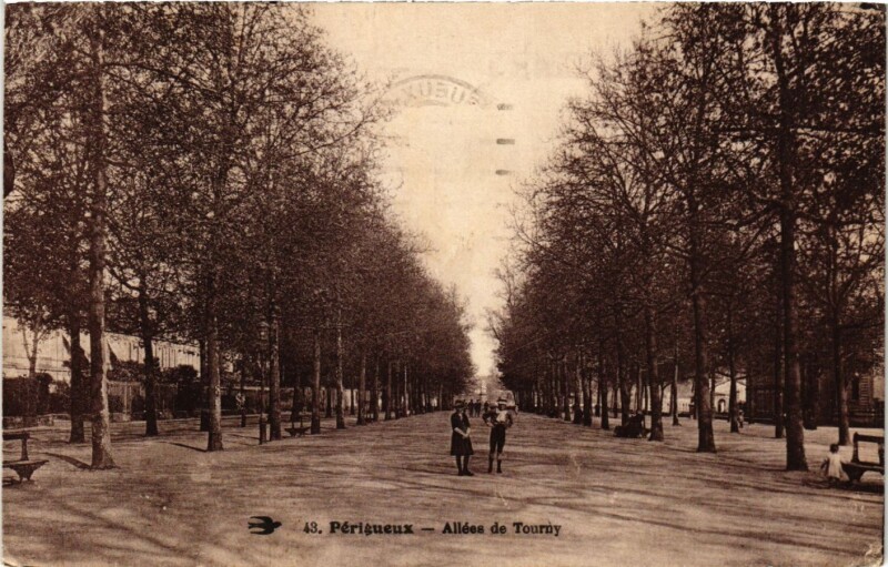 Carte postale ancienne Aquitaine Perigueux Allées de Tourny