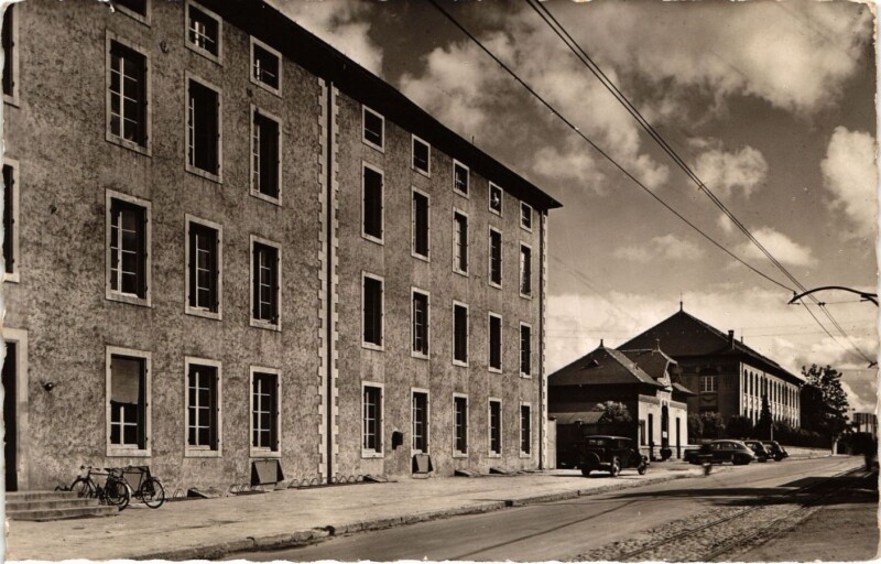 Carte postale ancienne Serémange-Erzange Rue National La Fenderie à Serémange-Erzange